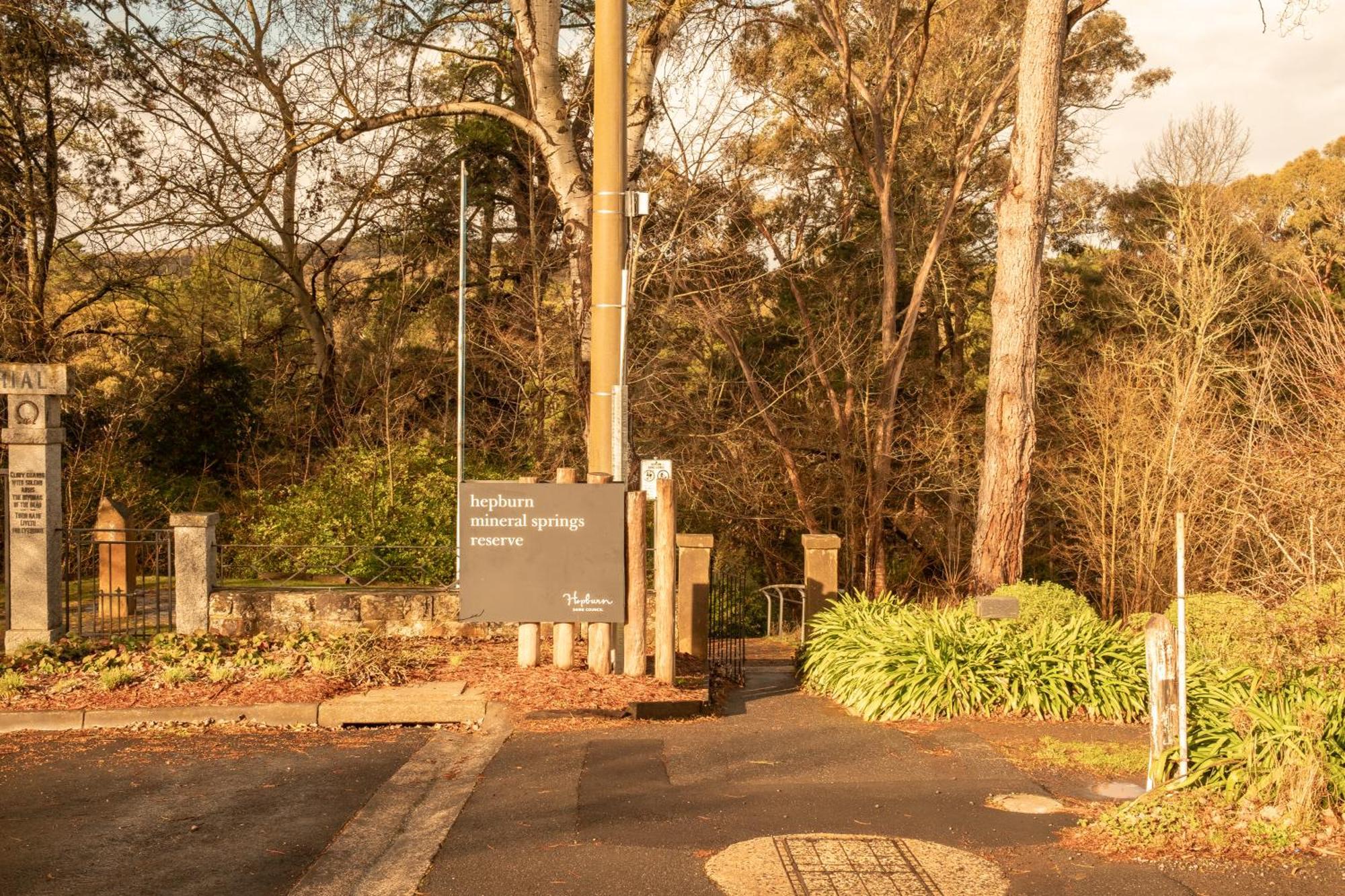 Hepburn Springs Motor Inn Ngoại thất bức ảnh